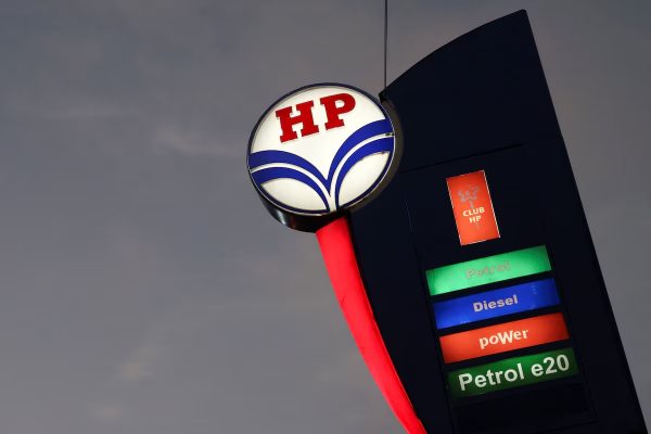India's HPCL, MRPL Buy 5 Million Barrels of U.S. and Mideast Oil