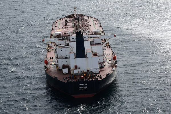 Oil Retreats on Oversupply Worries