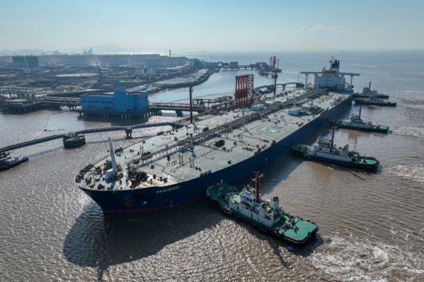 China's April Oil Throughput Hits Lowest Since August 2022, Inventories Rise